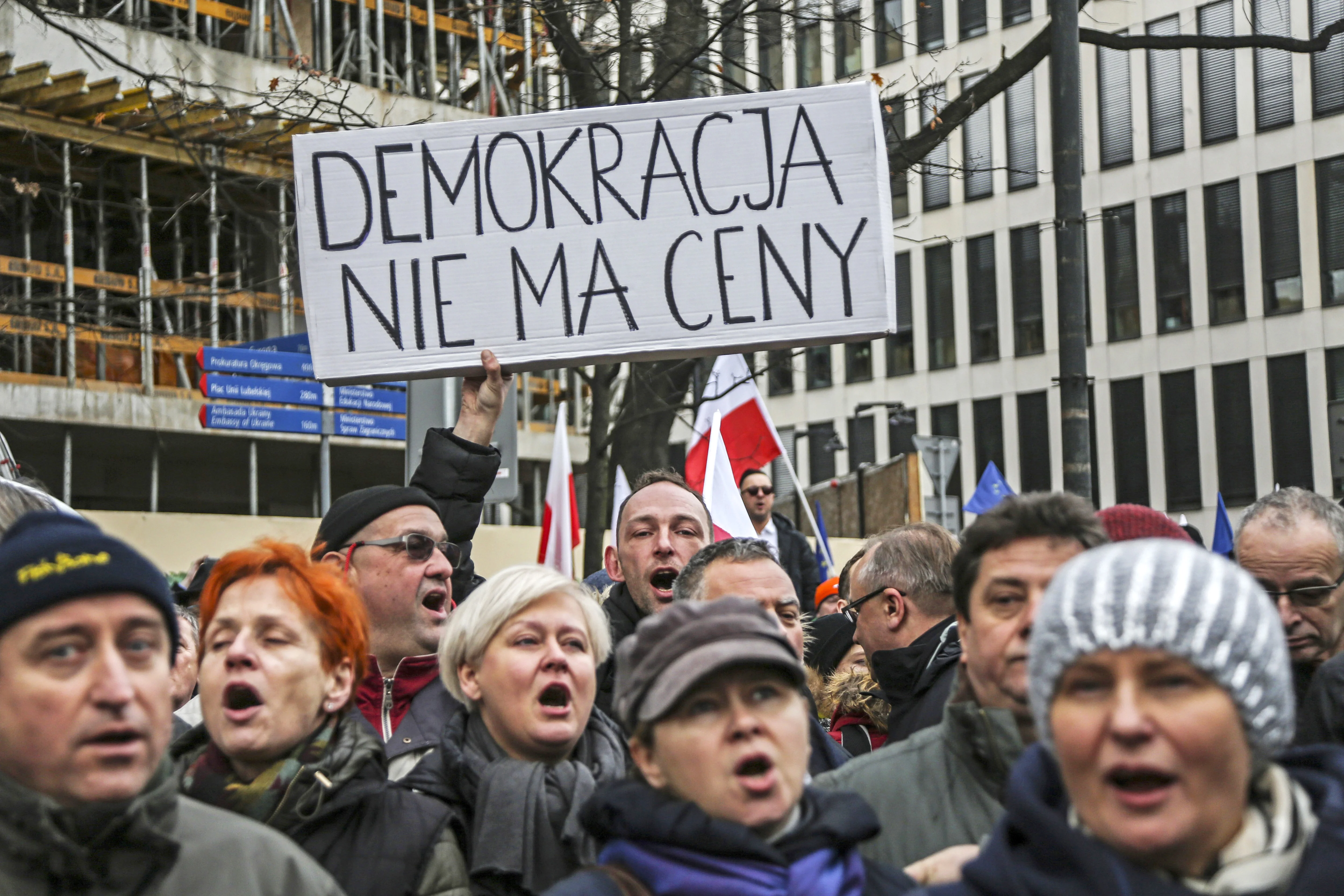 Civil society development in Poland on the crossroads of political game